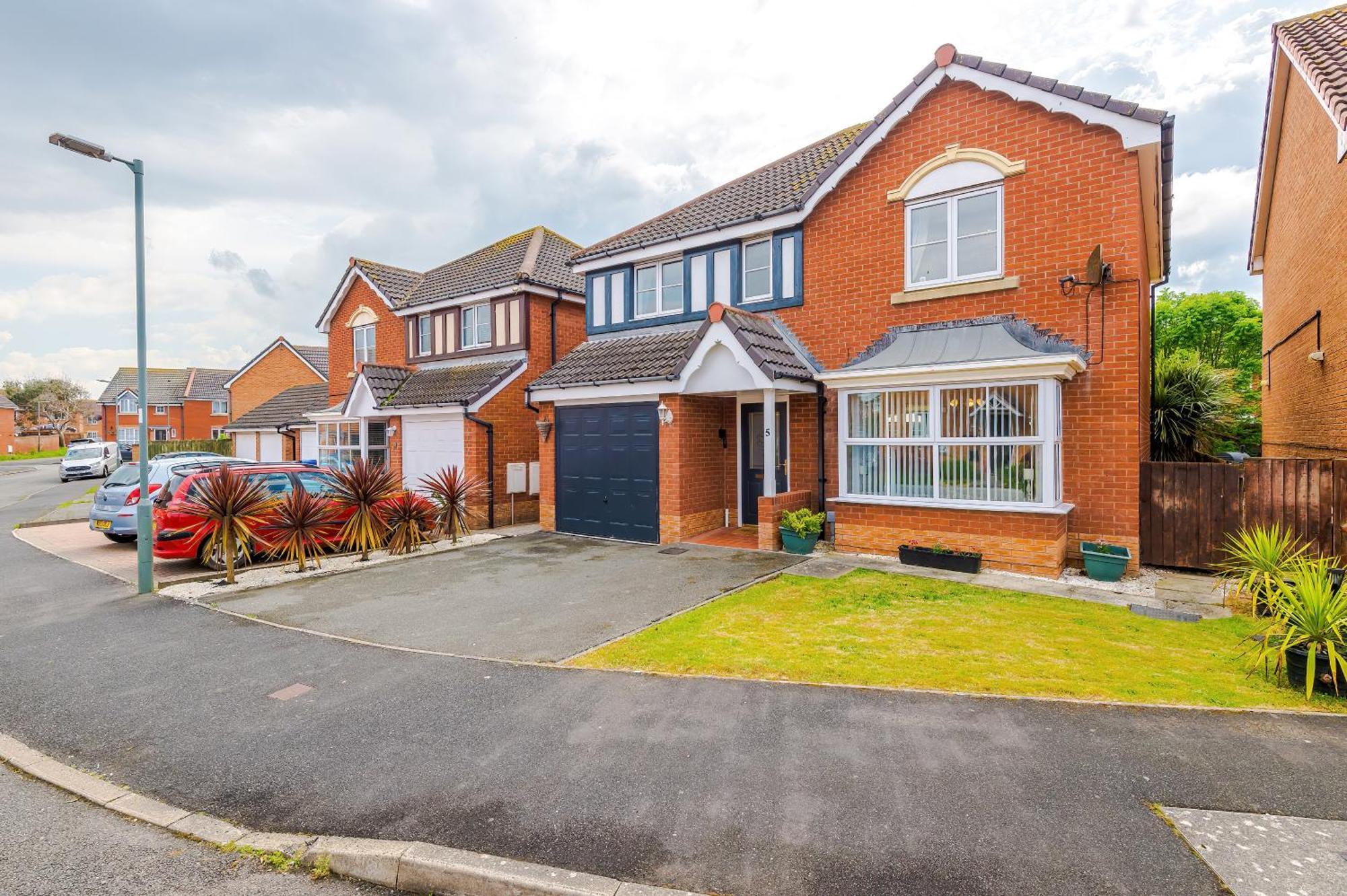 Beach Retreat With Hot Tub Sleeps 8 Prestatyn Exterior photo